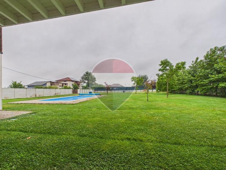 Casă / Vilă de vanzare,piscina/teren tenis