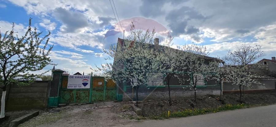 Casă cu potențial, aproape de centru – Socodor, jud. Arad
