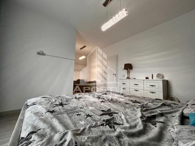 Triplex de lux cu 3 camere si 3 bai, de inchiriat,zona Giroc