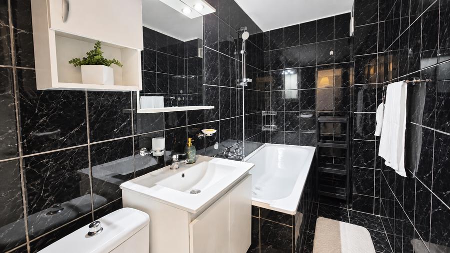 Apartament 2 camere decomandat -60 mp- Etaj 3- Parcare- Calea Vitan