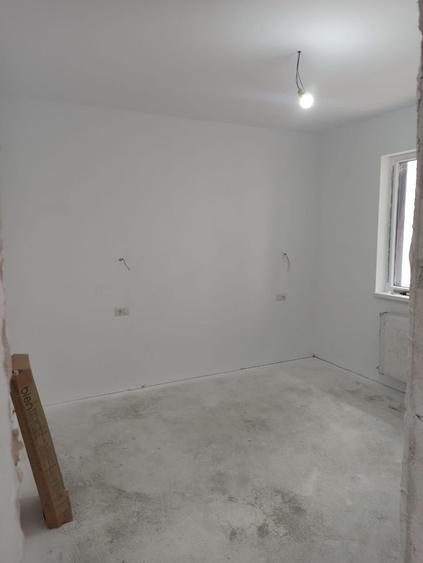 Vila la alb/4cam,2bai+parcare/centru Popesti Leordeni