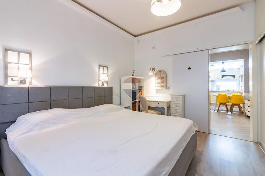 Apartament 4 camere in vila Turda | Basarab Metrou | curte proprie