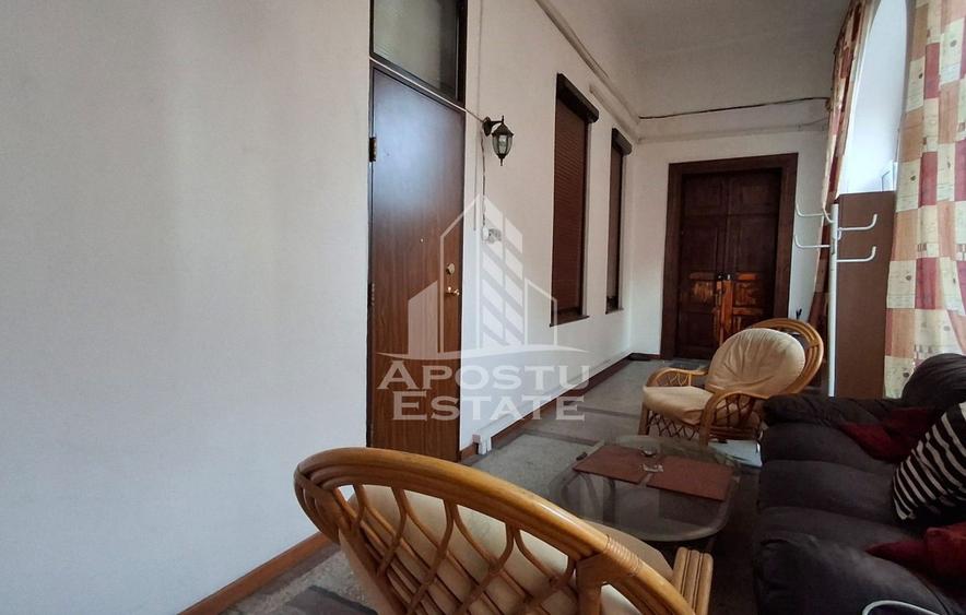 Apartament 2 camere Ultracentral Etaj 1, cu Garaj