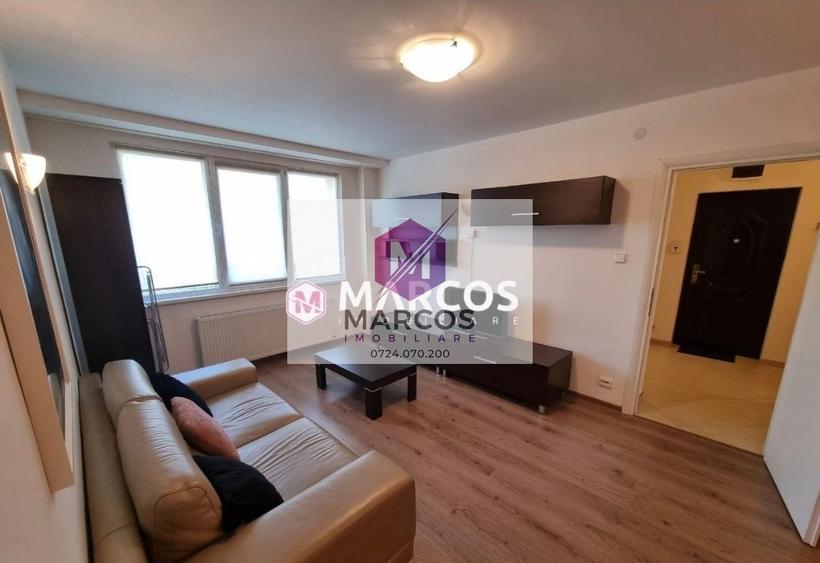 Închiriez apartament 2 camere Micro 1