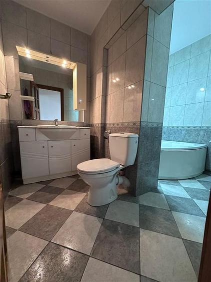 Apartament 3 camere etaj 1 rond Podu Ros