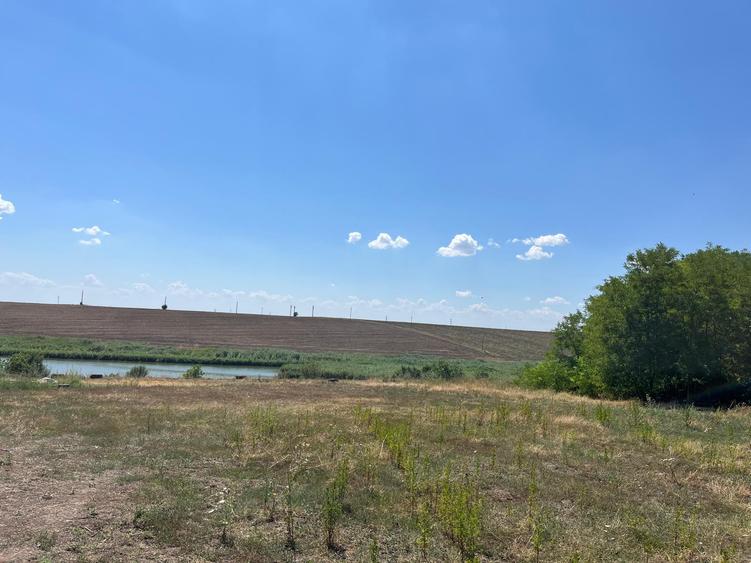 Teren de vanzare langa lac | FRASINET | Com Ostrovu
