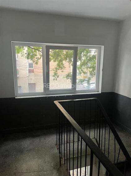 RECO Garsoniera 20 mp renovata etaj 1- Oradea - 5