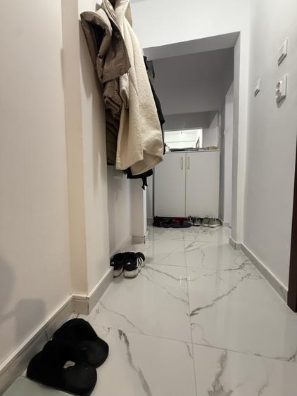 Apartament cu 4 camere, semidecomandat, etaj 4/5 - Sagului