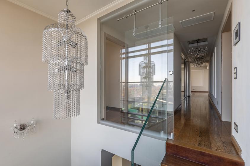 Penthouse de Lux cu Vedere la Lac și Dotări Exclusiviste în Inima Bucureștiului