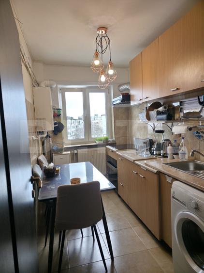 Apartament 3 camere, decomandat 64.20 mp, zona 1 Mai - Insula