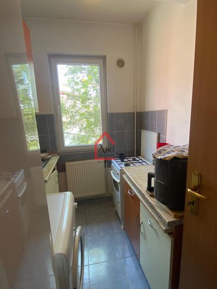Apartament cu o camera, zona Podul de Piatra- Silvestru