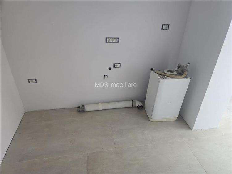 Decomandat cu 2 bai la etajul 2  renovat - 14