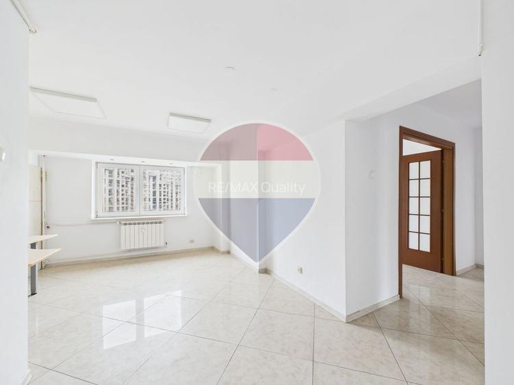 Apartament cu 3 camere de vanzare - Spatiu de birou - Rond Alba Iulia - 6
