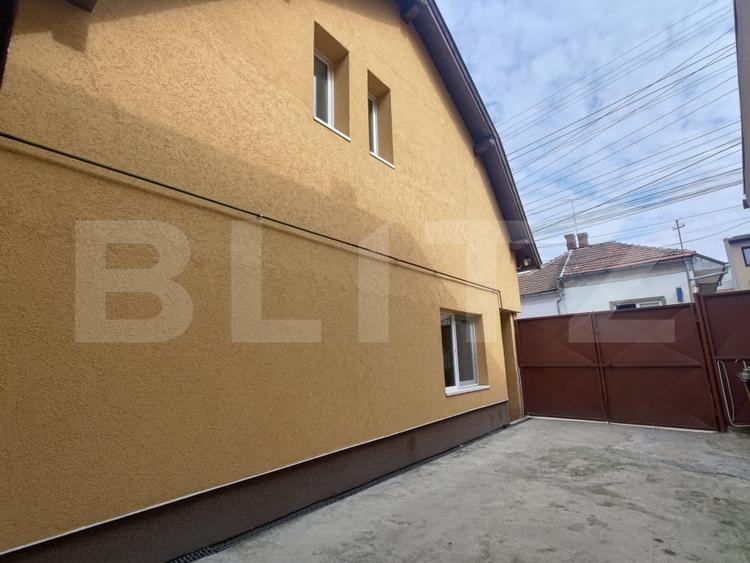 Casă finisata 220 mp, 2 corpuri de cladire , teren 261 mp, cart Gruia !