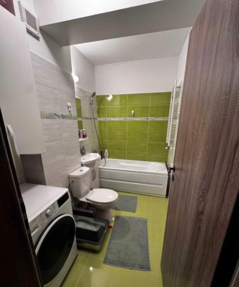 Vânzare apartament 3 camere și boxă Rotar Park1/ metrou Păcii