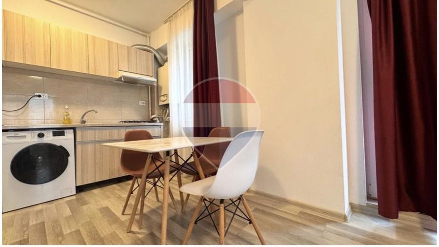 Apartament 3 camere de închiriat cu loc de parcare Lângă Crazy Beach