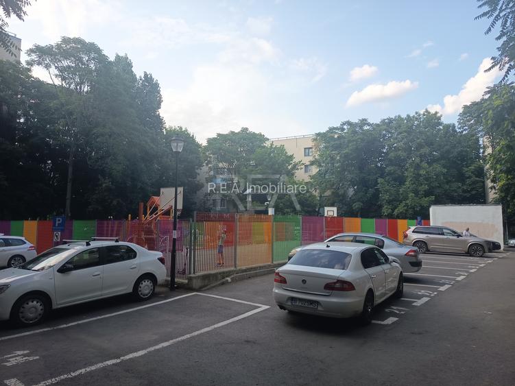 2 camere decomandat | Șoseaua Berceni | Metrou Apărătorii Patriei | Bloc 1983 | - 4