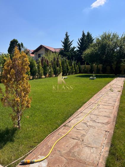 Vila individuala 4 camere, teren 1000 mp, 4 cam, 5 bai, curte, parcari, Pipera