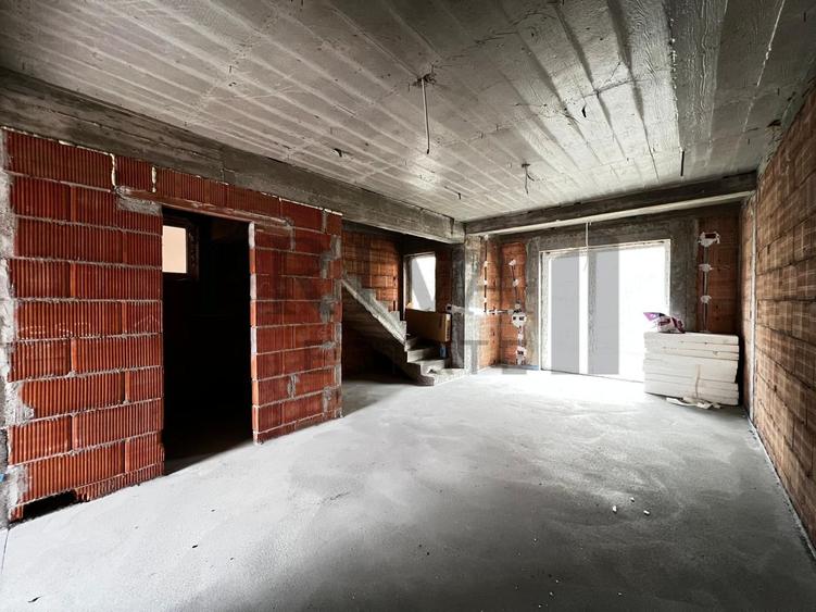 Casa individuală, 4 camere, 3 bai, 110 mp, Giroc