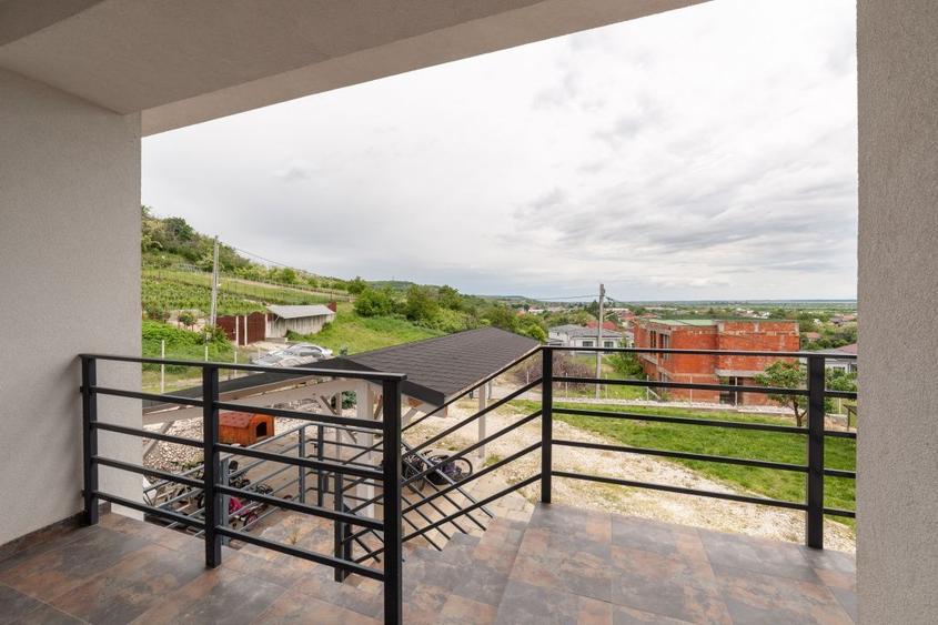 Vila cu autonomie energetica si 1255 mp teren – Stefanestii Noi - 0% comision
