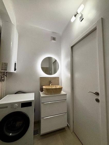 Garsonieră modernă și complet renovată – Piața Rosetti | 20 mp | 400 €