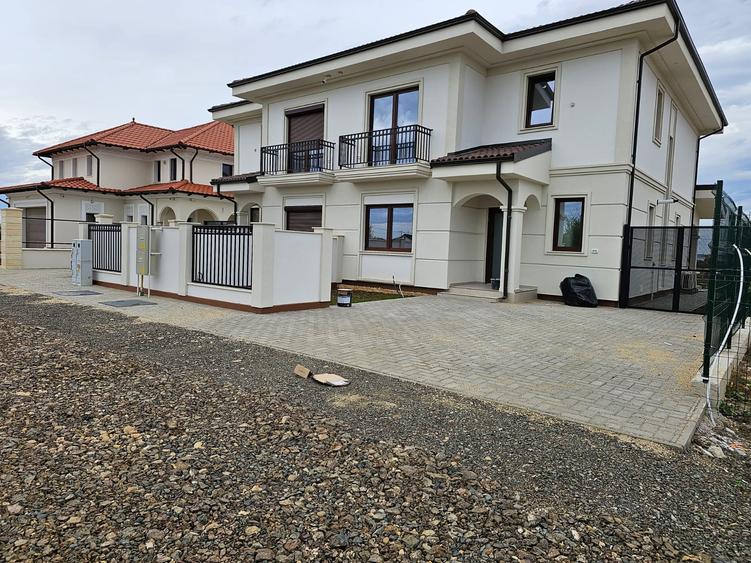 Proprietar vand duplex in Dumbravita