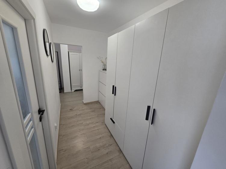 Apartament 2 camere,50mp+balcon,mobilat si utilat,lift nou