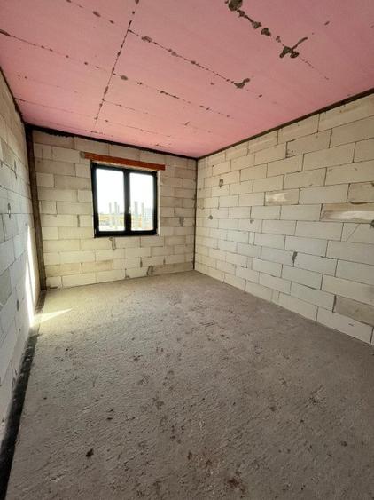 Casa individuala, la rosu, 161 mp, Fratautii Vechi