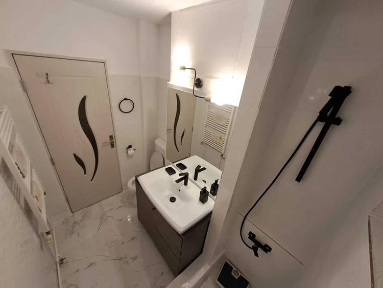 Apartament 3 camere, etaj 1 – Tătărași (Dispecer) – pet friendly