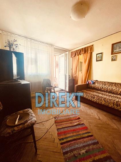 Apartament 3 camere de vanzare, Bulevardul Decebal - Liceul Liviu Rebreanu