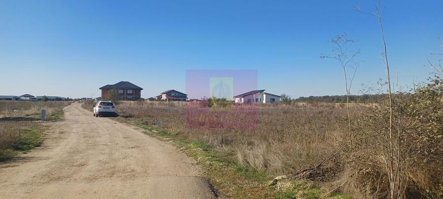 Săbăreni, teren rezidential 6290 mp, cu 52m FS, utilitati in apropiere