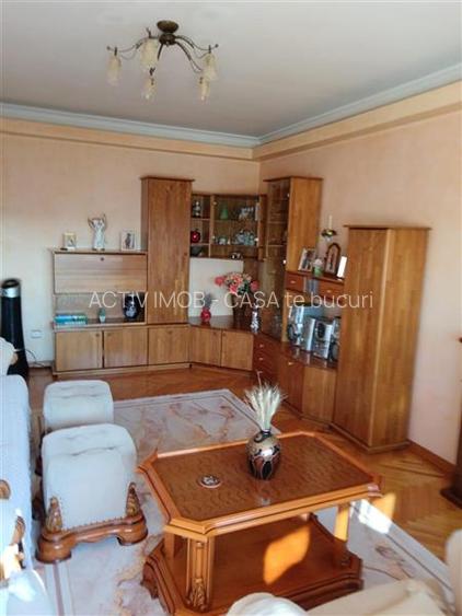 Vanzare apartament 4 camere-Bd. Decebal - 8