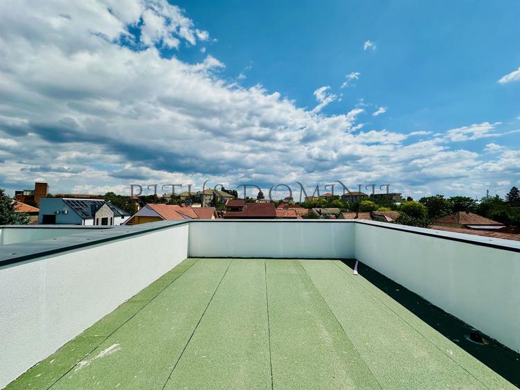 Duplex Superb cu 8 camere, Parcul 22 Decembrie, 376mp