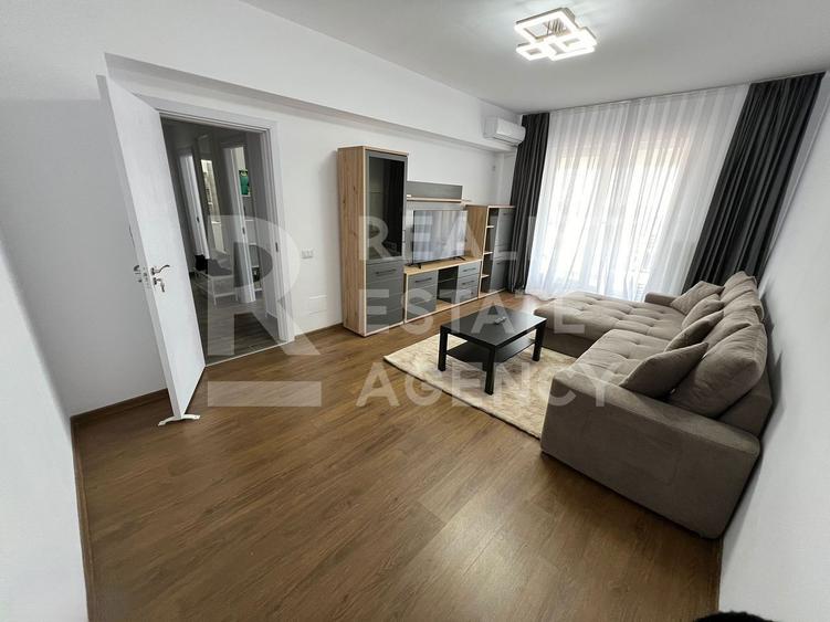Vânzare, apartament 2 camere, zona Titan