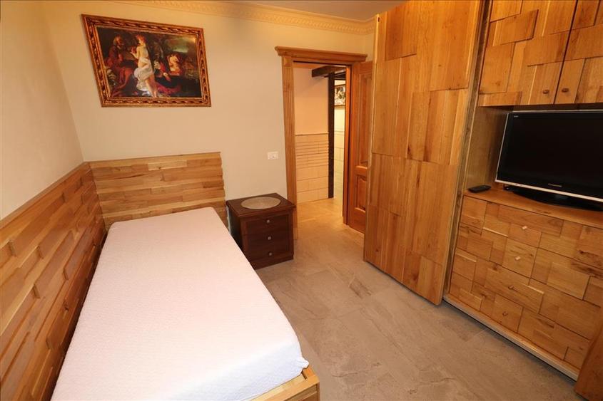 Apartament 3 camere, etaj 1, Supermaket Lidl - super lux -