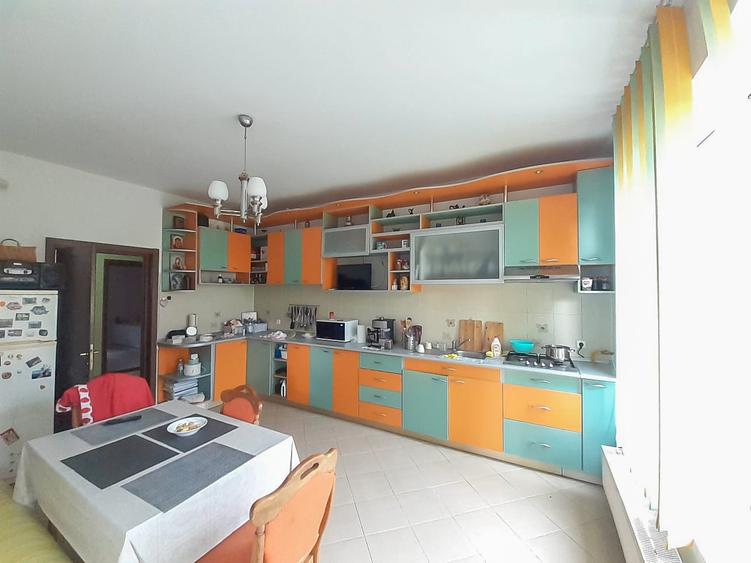 Vila de vanzare Valea Lupului