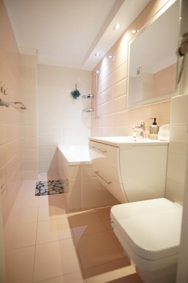 Timpuri Noi Nerva Traian 3 Camere Lux Loc Parcare Contract ANAF Renovat recent