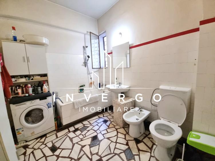 Apartament, 3 camere, de vânzare, în Centru