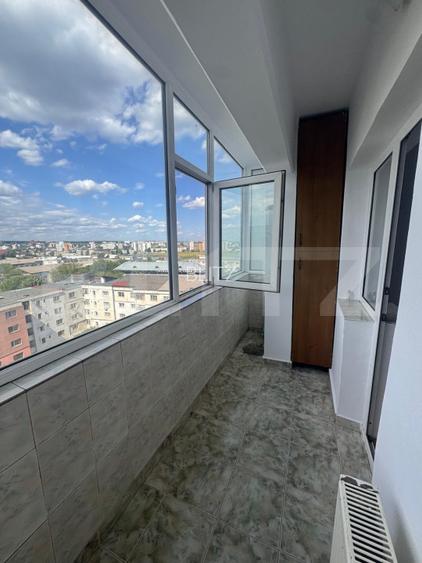 Apartament cu 3 camere, 66.51 mp, zona Nicolina 2 - 4