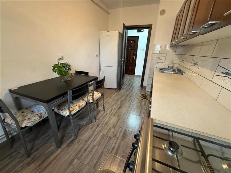 Apartament 3 camere, mobilat și utilat modern, Zona Nord, 350 €/lună