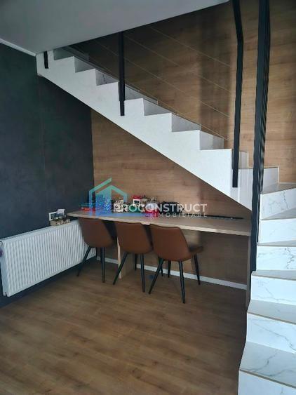 Duplex mobilat de vânzare în Dumbrăvița – 4 camere, teren 324 mp