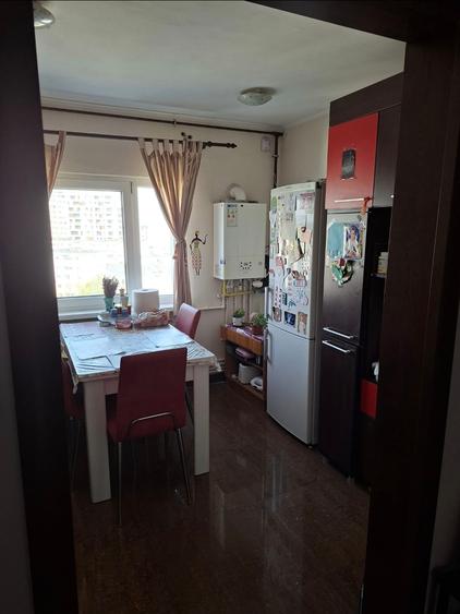 Apartament 3 camere – Inel 2 – Spațios – Etaj superior