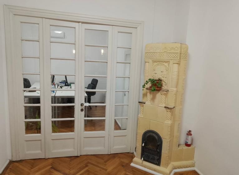 Splaiul UNIRII,stradal,fix pe cheiul Dambovitei,locatie exceptionala in centru