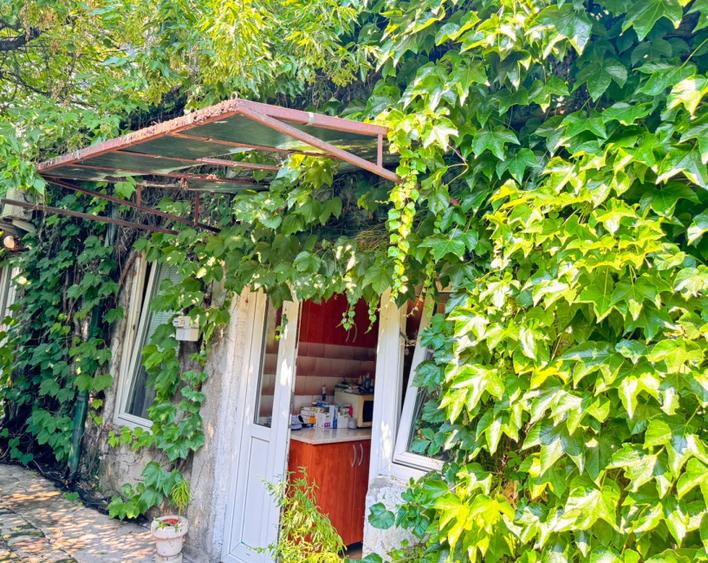 CASA Ultracentrala PIATA ROMANA – Teren 300mp INVESTITIE CU POTENTIAL