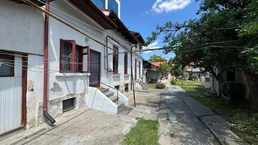 Teren 1450 Mp | Polonă | 15mp front stradal |