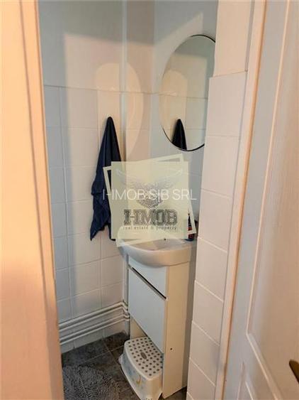 Casa cu 6 camere 2 bai si 1030 mp teren in Viile Sibiului - 15