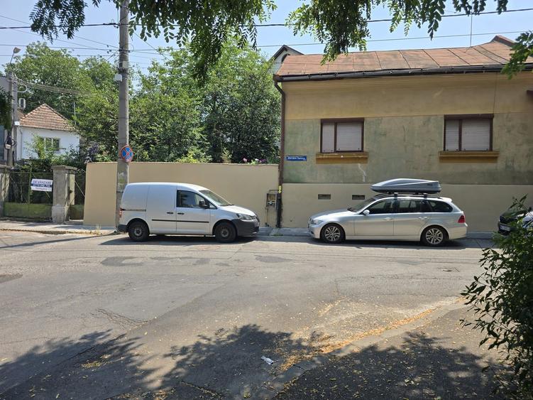 Casa 3 camere, 85mp,240 mp teren,str.Avram Iancu,0% comision