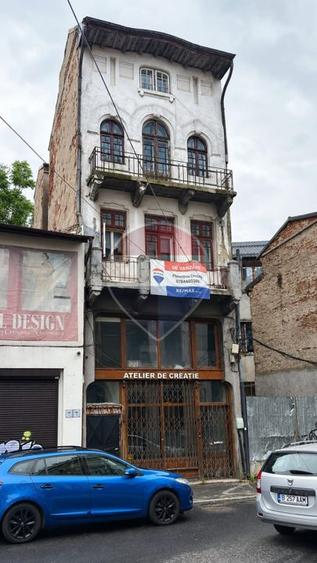 Special property de 302mp de vânzare în zona P-ta Unirii