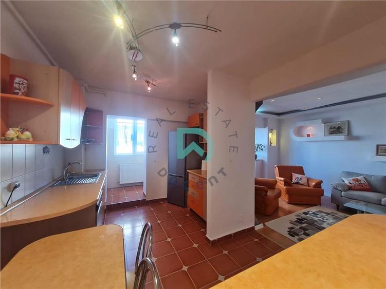 Apartament 3 camere Grivitei, intermediar, Brasov