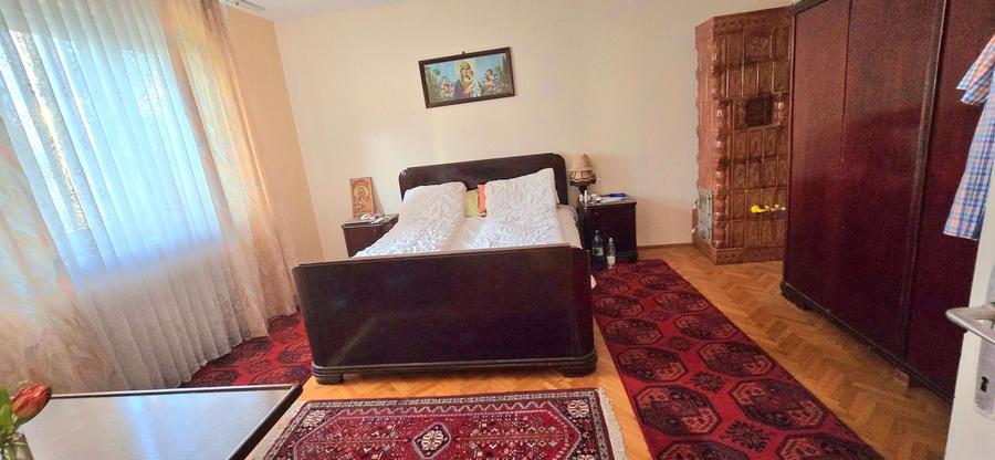 Pucioasa Dambovita, zona centrala, vanzare casa si teren